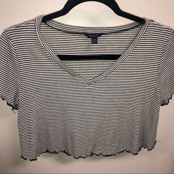 Black and white striped cropped t-shirt - Picture 1 of 4